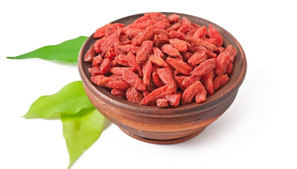 bacche di goji, alimento che aiuta a produrre tanto sperma